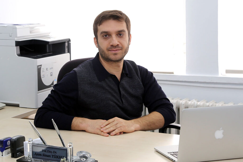 Dr. Asim Sinan Yuksel
